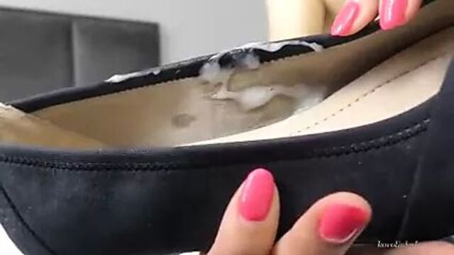 Foot smelling & handjob