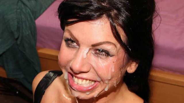 Sexy Gina Jameson enjoys a bukkake party