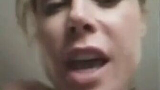 Modern Family Mom Claire (Julie Bowen) is feeling good