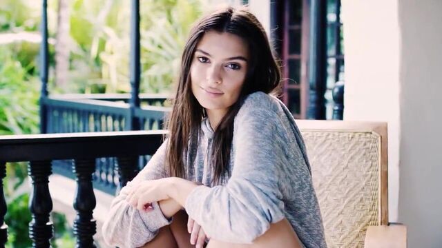 Emily Ratajkowski - Express One Eleven