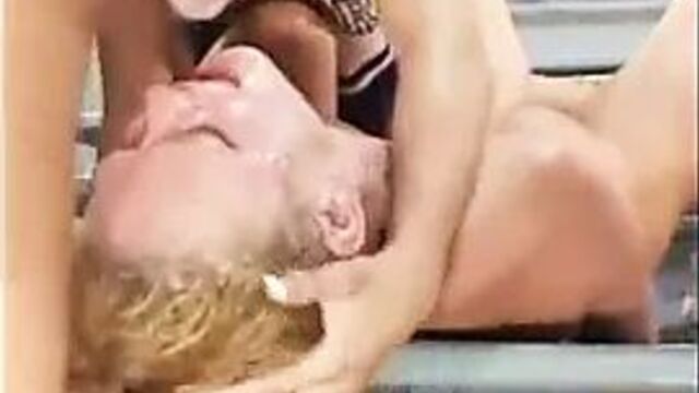 Catfight Gangbang (1)