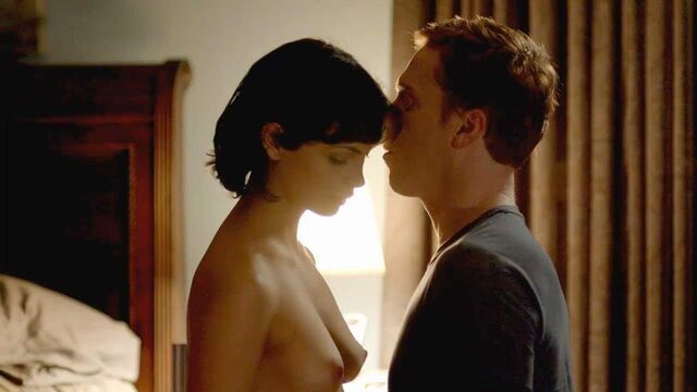 Morena Baccarin Topless Scene 'Homeland' On ScandalPlanetCom