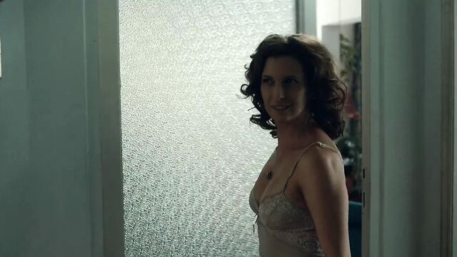 Antonella Costa Nude In Dry Martina (2018)