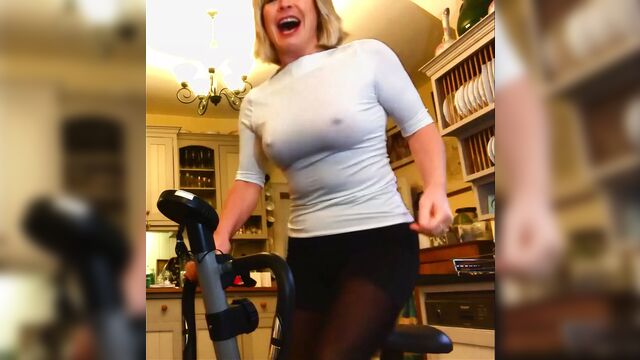 Toyah Wilcox Braless on the Running Machine