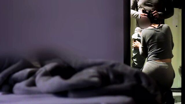 The barbecue in the backyard and the married Branquinha de Leite sucking her friend's dick in the bathroom.