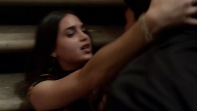 Melissa Barrera - ''Vida'' S1E01