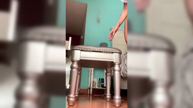 Ava Squirting With A Toy!