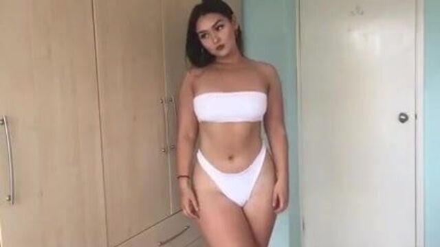 Laura O. PAWG Bikini Try On - Fap Edit