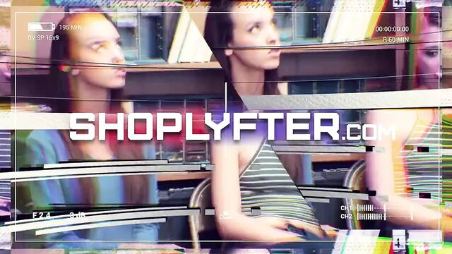 Pretty Babe Welcums Her Big Stepbrother With A Sloppy BJ