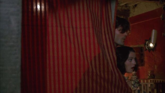 Rachel Weisz. Liv Tyler - ''Stealing Beauty'' 02