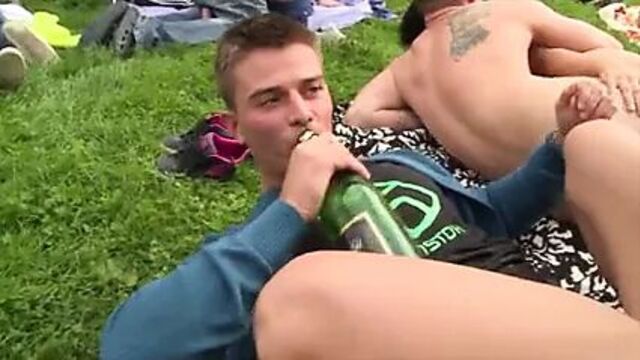 Outdoor groupsex