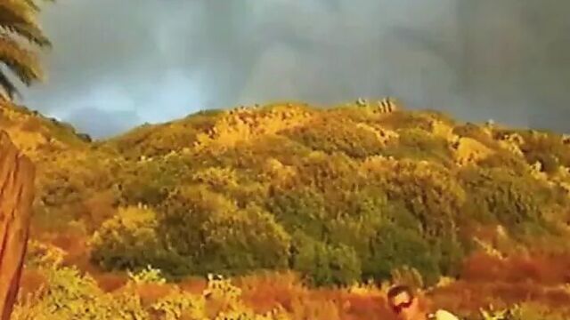 Monica Bellucci Max Backstage