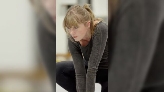 Taylor Swift dance practice
