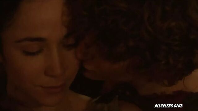 Karina Testa and Joana Barrios in Odysseus - s01e03