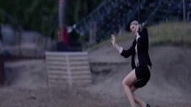 Martina Hill - Orgasmus auf dem Spielplatz