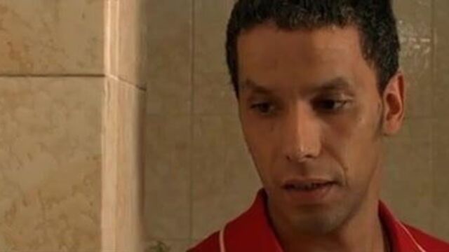 Emmanuelle beart sous la douche