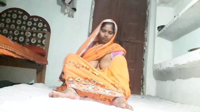 Sexy and sweet bhabhi fingering her cremie pussy and fucked hard