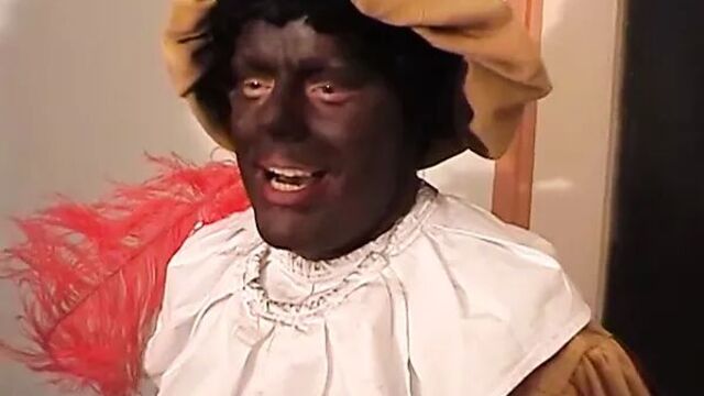 Celebrating with a redhead in threesome!