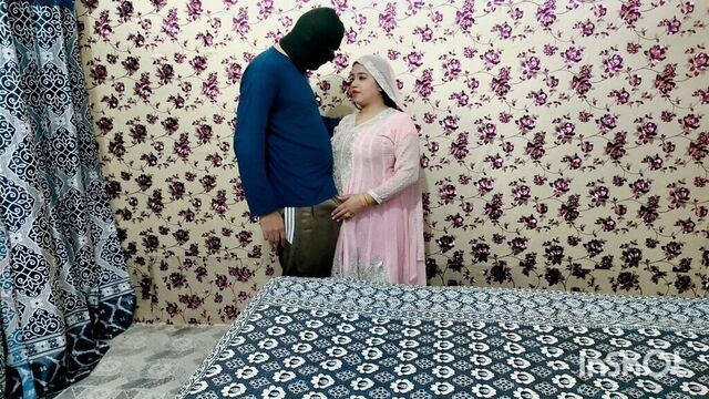 Indian Hot Bride Girl waiting for Sex in Wedding first Night