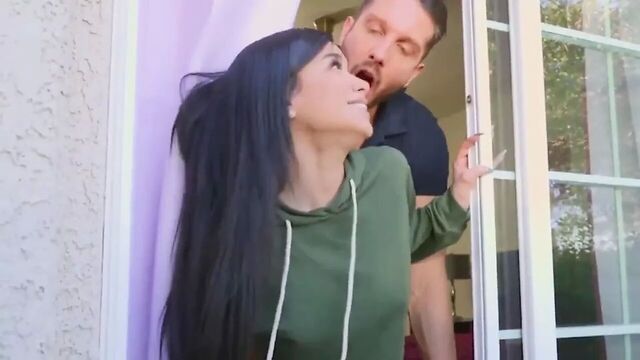 Lesbian big dick big tit skinny savannah sixx gets stretched