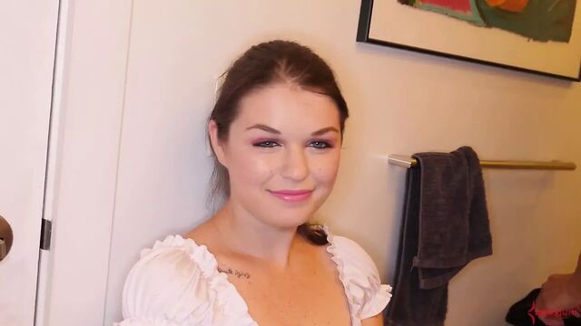 Bdsm slut drinking piss and eating pussy