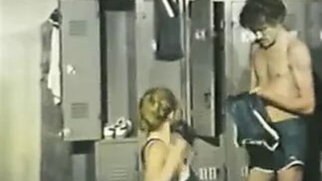 Lisa de Leeuw & John Holms - Aching Jaws