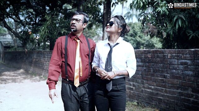 Sexy House Dealer Sudipa tries to impress her property buyer by giving her body and gets huge cumshots on her tits