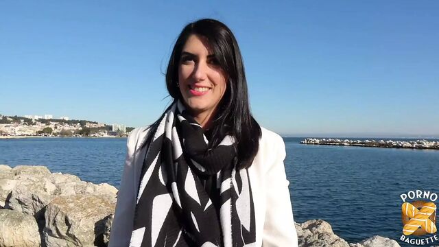 Jade wants her pussy to be fucked well