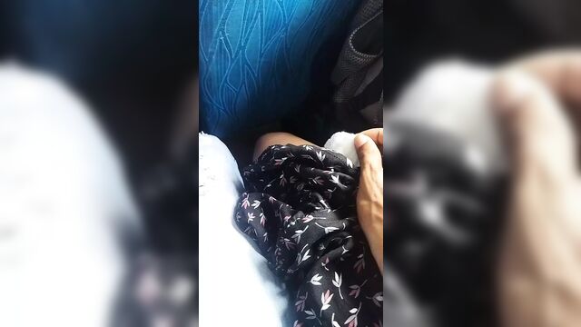 Kella akka bass yana gamn pusi mirikuwa. Enjoyment inside the bus...