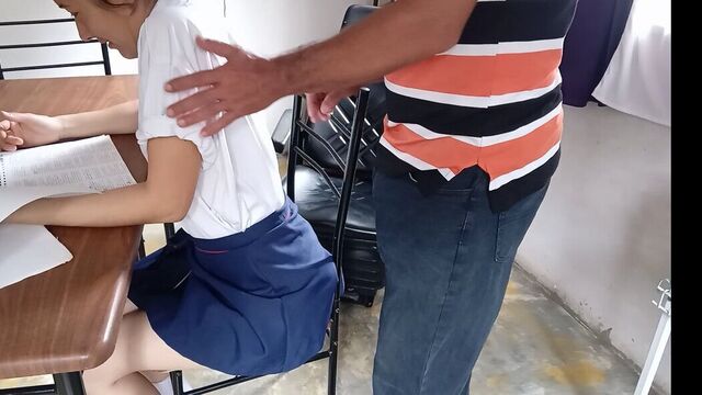 I am unfaithful and perverted, the teacher rubs his cock on my shoulder and I give him his good blowjob swallowing milk.