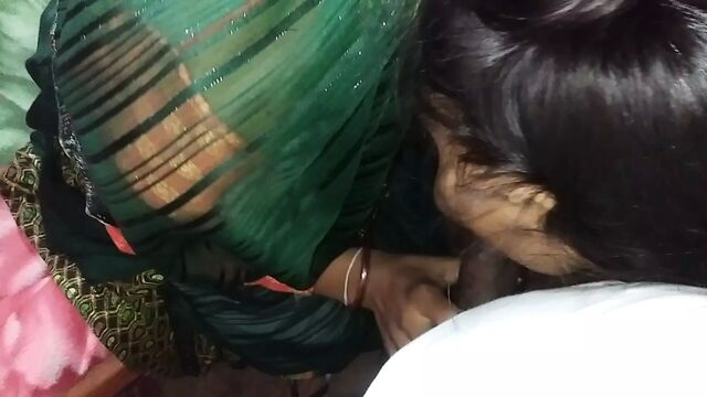 Khet me jiji ne sali ke sat rat muhu me dala land