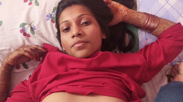 Hot Slim wife ko dost ke sath share kiya - Newley married wife threesome sex
