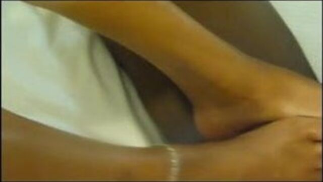 Ebony nana's sexy hotel footjob