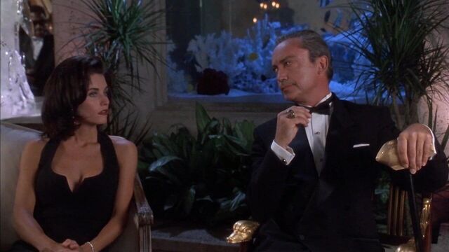 Courteney Cox - Ace Ventura (1994)