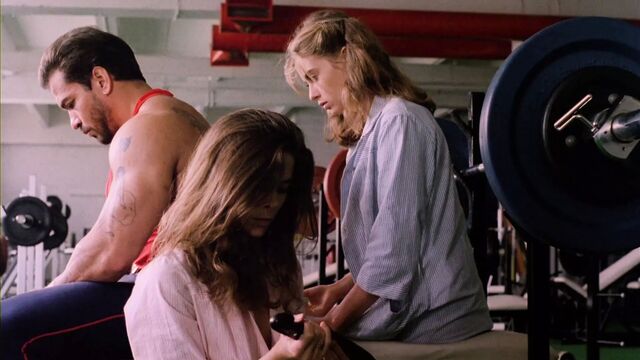 Elizabeth Hurley, Bridget Fonda, Valerie Allain - Aria