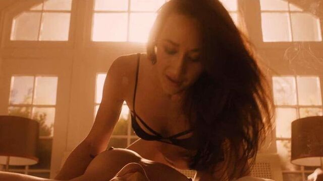 Uma Thurman & Maggie Q Lesbian Scene on ScandalPlanetCom